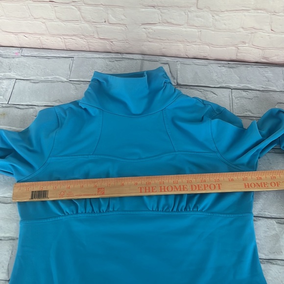 Athleta Tyrollean T neck yoga gym workout long sleeve shirt pullover medium - Picture 8 of 8